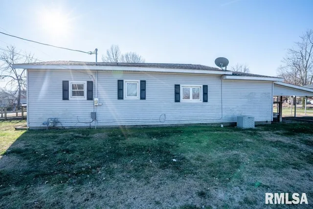 $45,000 | 803 South Cockrum Street, Sesser, IL 62884