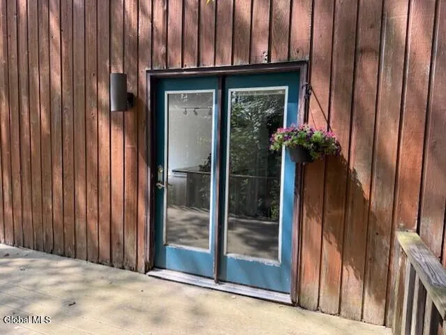 $315,000 | 104 Vosburgh Road, Poestenkill, NY 12018