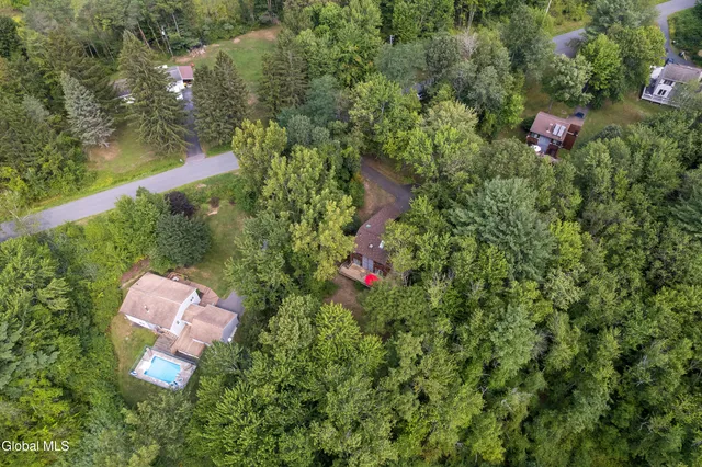 $315,000 | 104 Vosburgh Road, Poestenkill, NY 12018