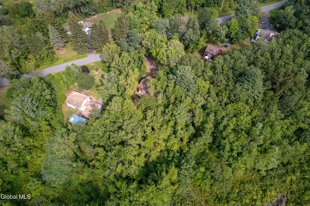 $315,000 | 104 Vosburgh Road, Poestenkill, NY 12018