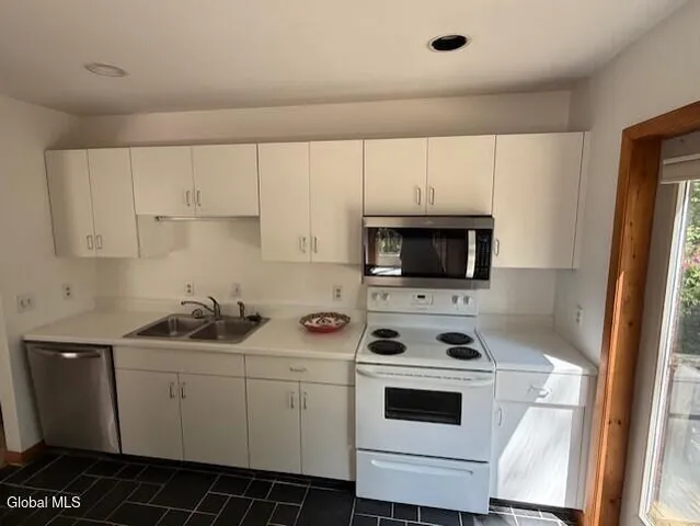 $315,000 | 104 Vosburgh Road, Poestenkill, NY 12018