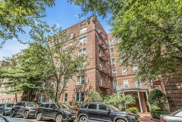 $353,000 | 111-39 76th Road, Unit B7 | Forest Hills
