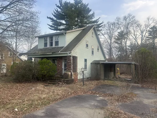 $199,000 | 2289 Cranberry Highway, Wareham, MA 02576