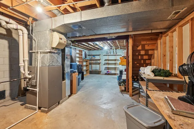 $629,000 | 1525 London Court, Naperville, IL 60563