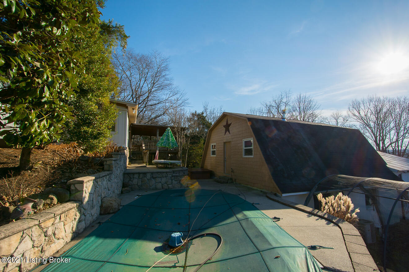 5009 Thurman Road Louisville, KY 40299 - Photo 40 of 66 Pool