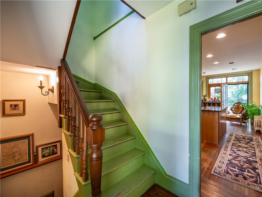 12 Manton Street Warwick, RI 02818 - Photo 7 of 43