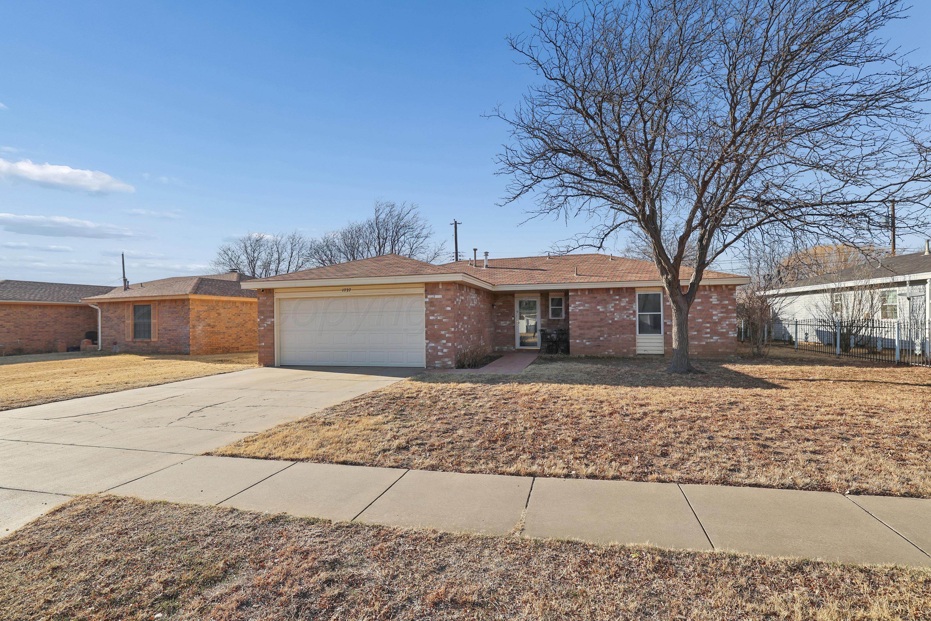 1727 Jennifer Street Amarillo, TX 79107 - Photo 1 of 25 1-Front