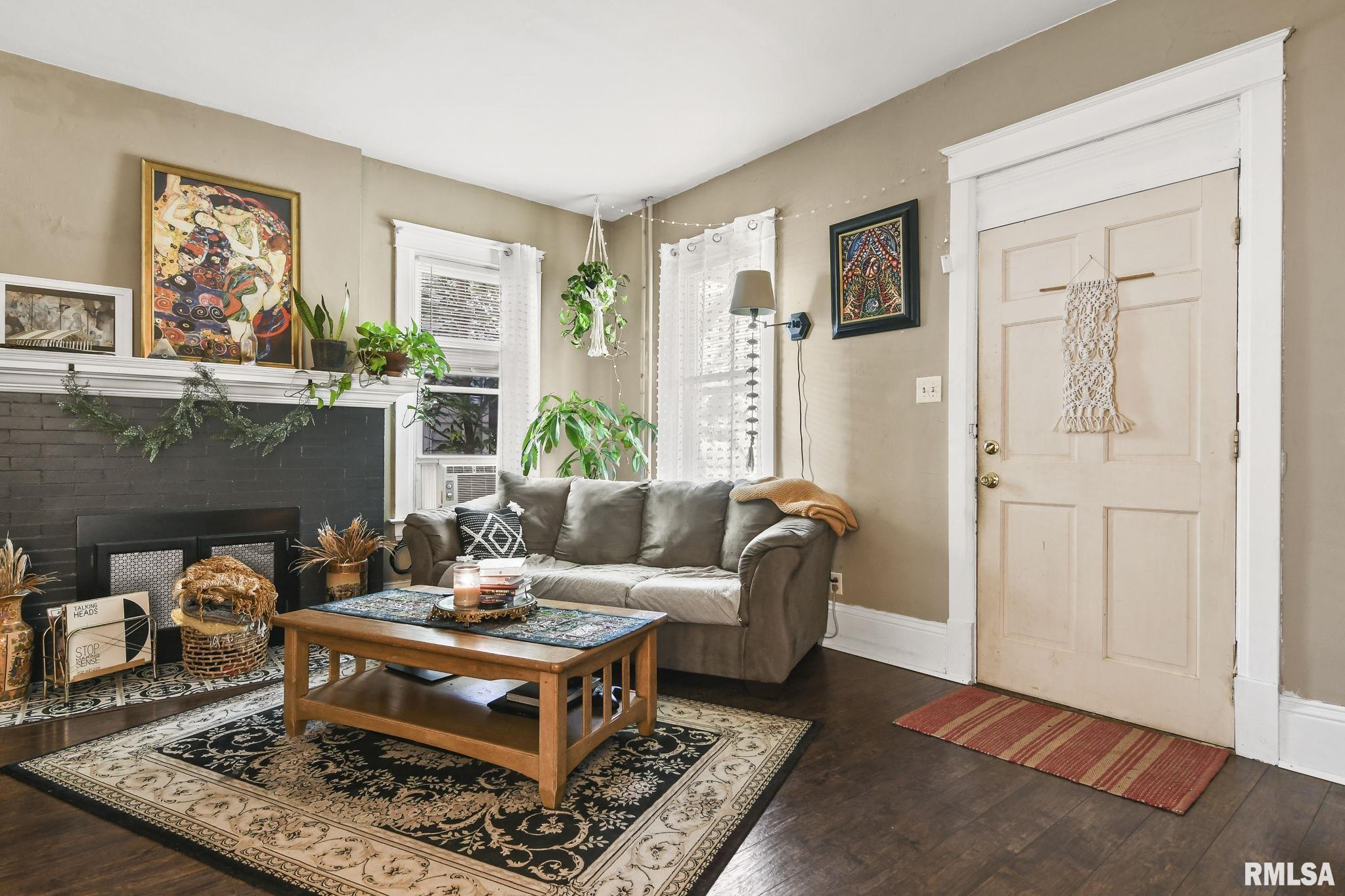 845 South Walnut Street Springfield, IL 62704 - Photo 4 of 31 Gallery Image 4