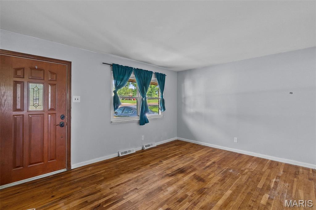 2202 Valley Park Road Fenton, MO 63026 - Photo 6 of 51 Gallery Image 6