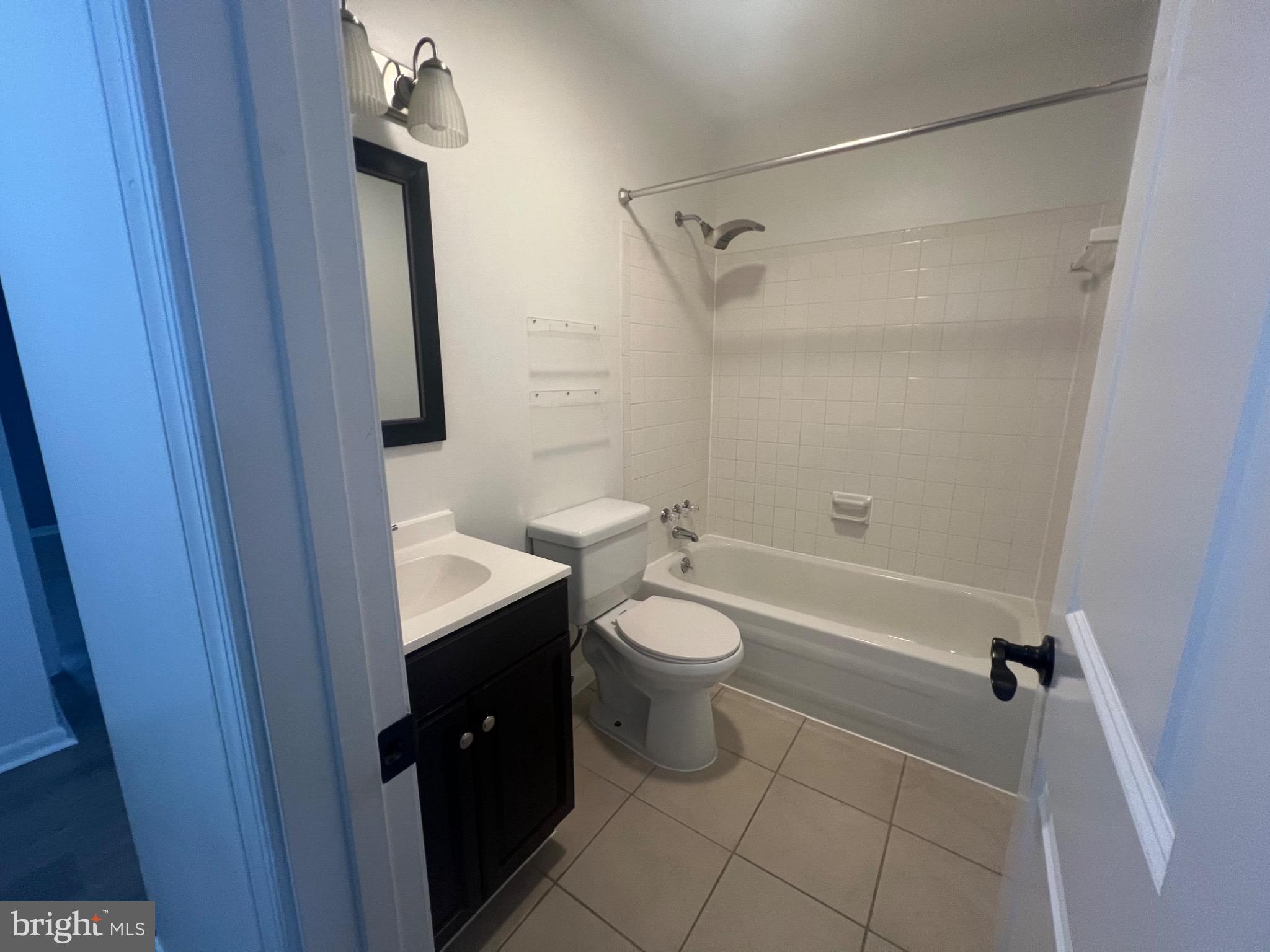 8826 Stauffer Road Walkersville, MD 21793 - Photo 9 of 12 Hallway Bathroom