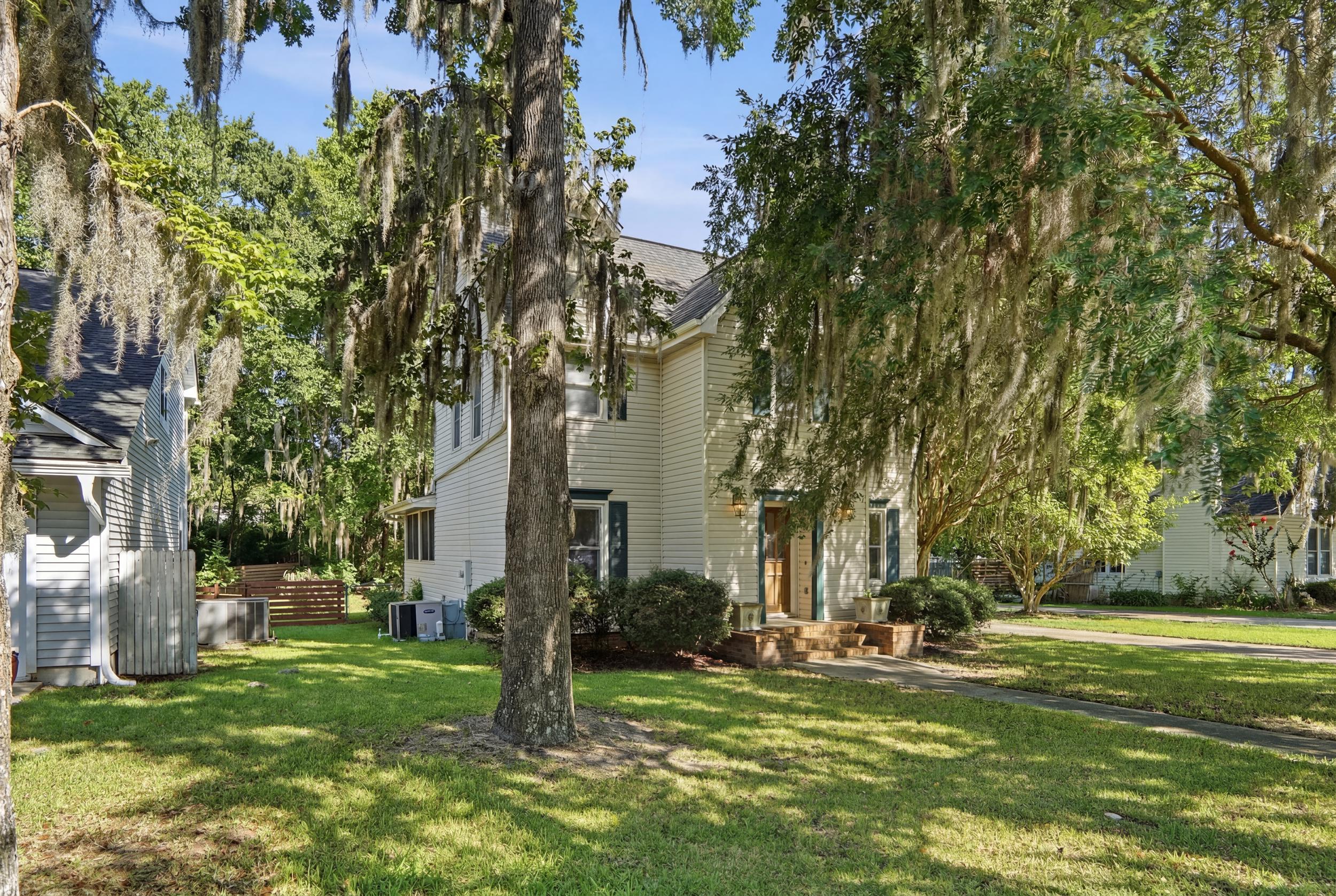 36 Manor Boulevard Hanahan, SC 29410 - Photo 4 of 43 dsc00177_reedit_0be12dcb