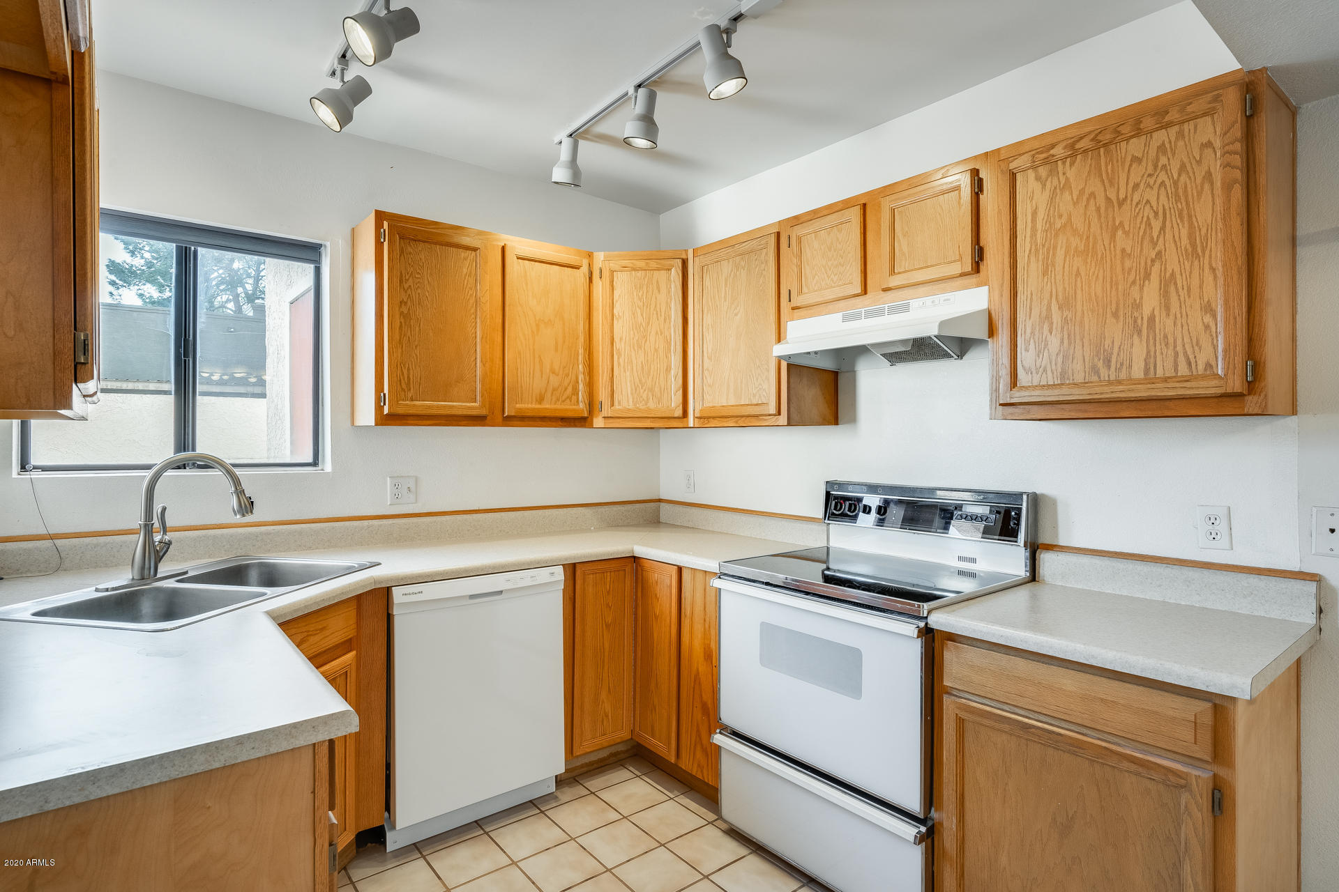 3001 East Grandview Road, Unit 7 Phoenix, AZ 85032 - Photo 21 of 41 Gallery Image 21