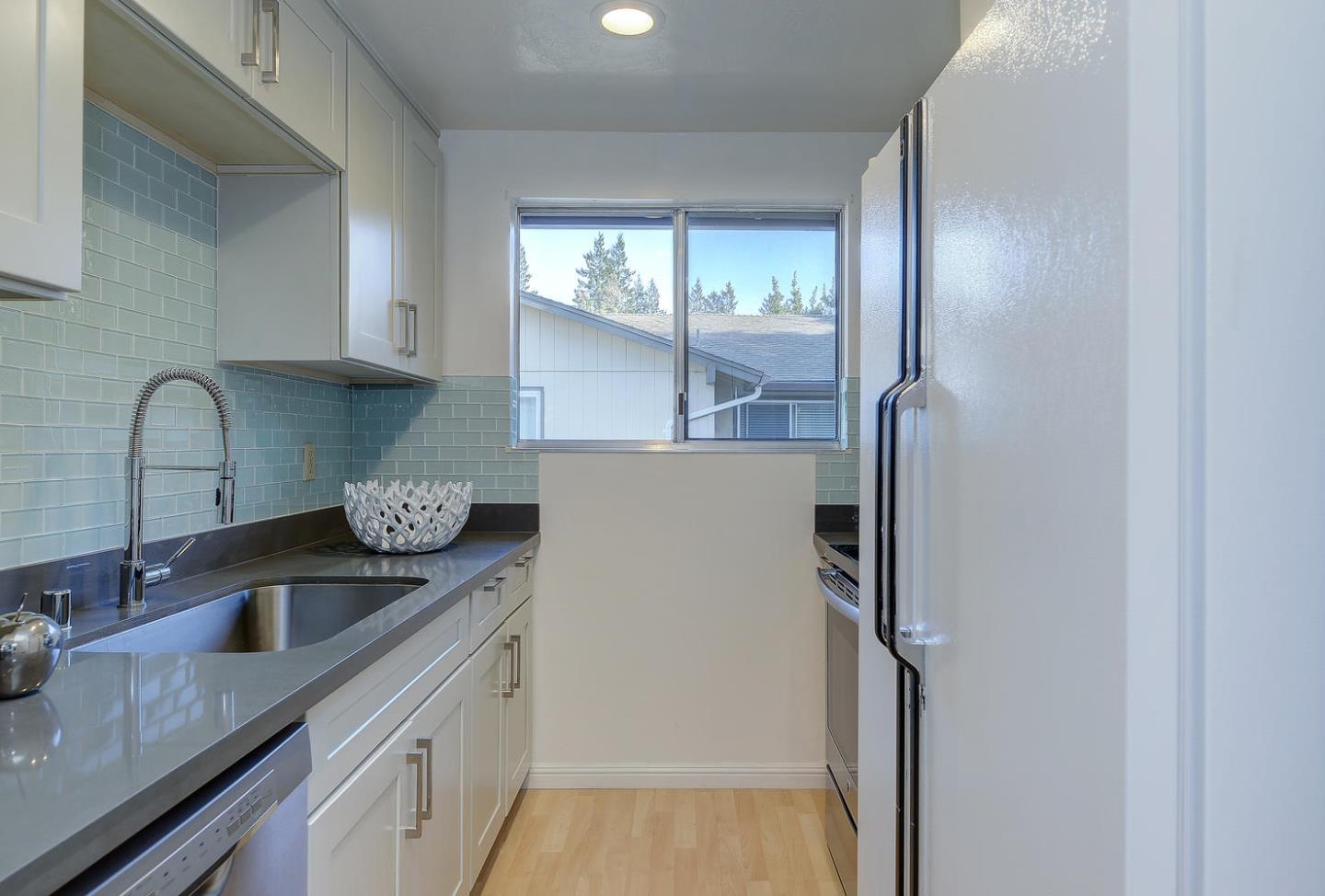 104 East Middlefield Road, Unit D Mountain View, CA 94043 - Photo 8 of 17 Gallery Image 8
