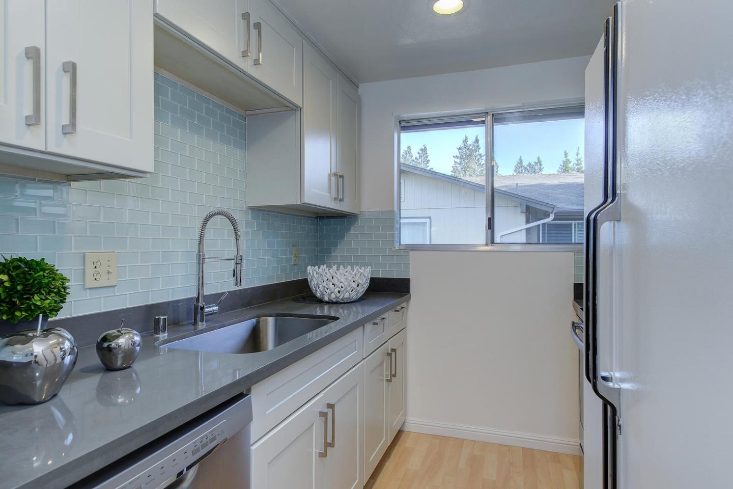 104 East Middlefield Road, Unit D Mountain View, CA 94043 - Photo 9 of 17 Gallery Image 9
