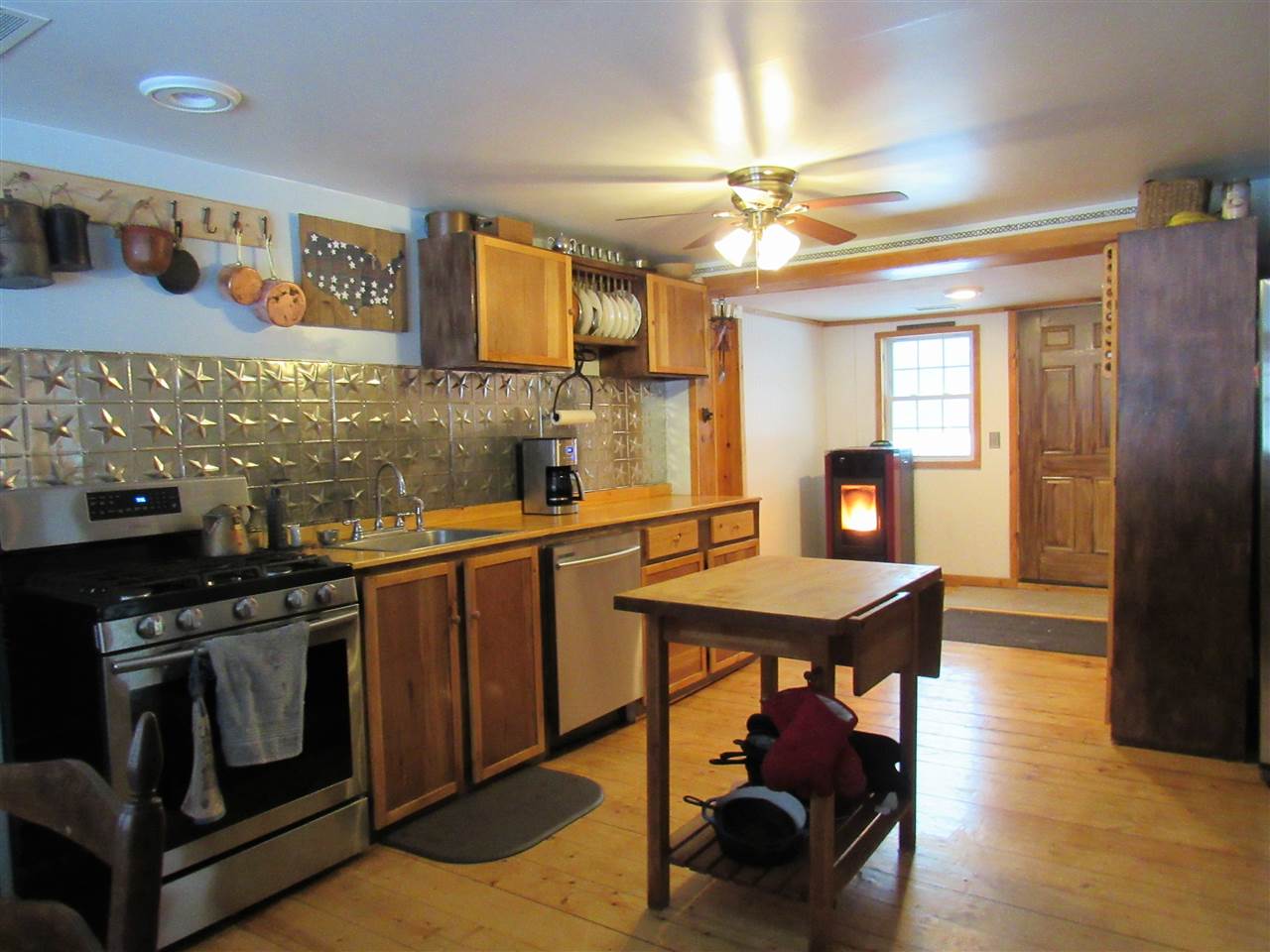 343 Dublin Road Plymouth, VT 05149 - Photo 2 of 29 Gallery Image 2