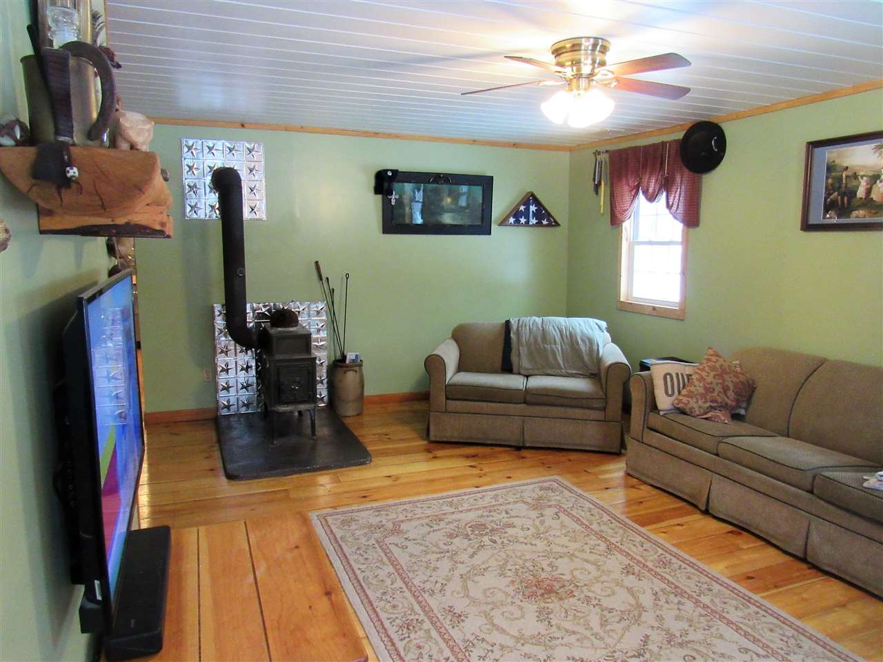 343 Dublin Road Plymouth, VT 05149 - Photo 12 of 29 Gallery Image 12