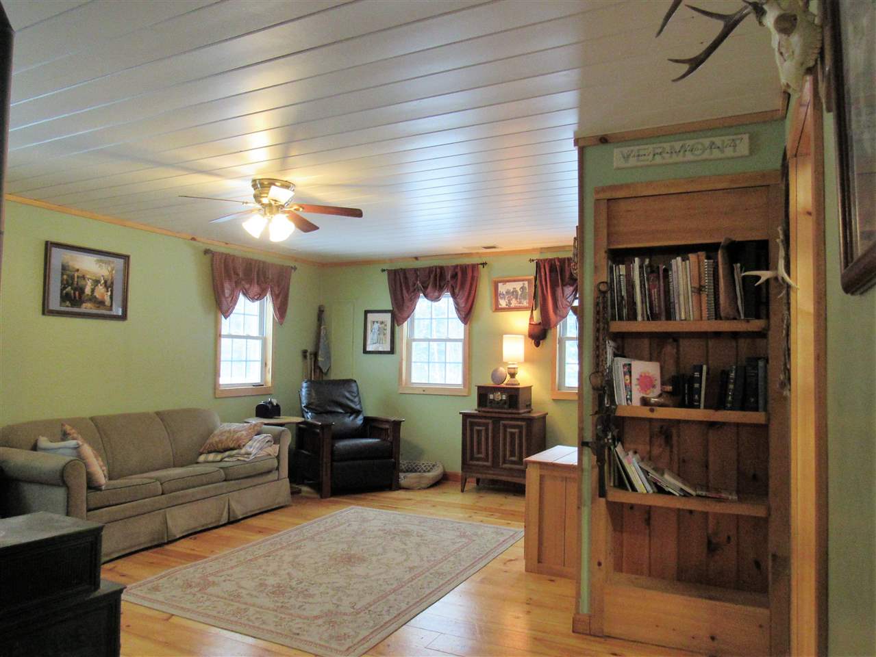 343 Dublin Road Plymouth, VT 05149 - Photo 9 of 29 Gallery Image 9
