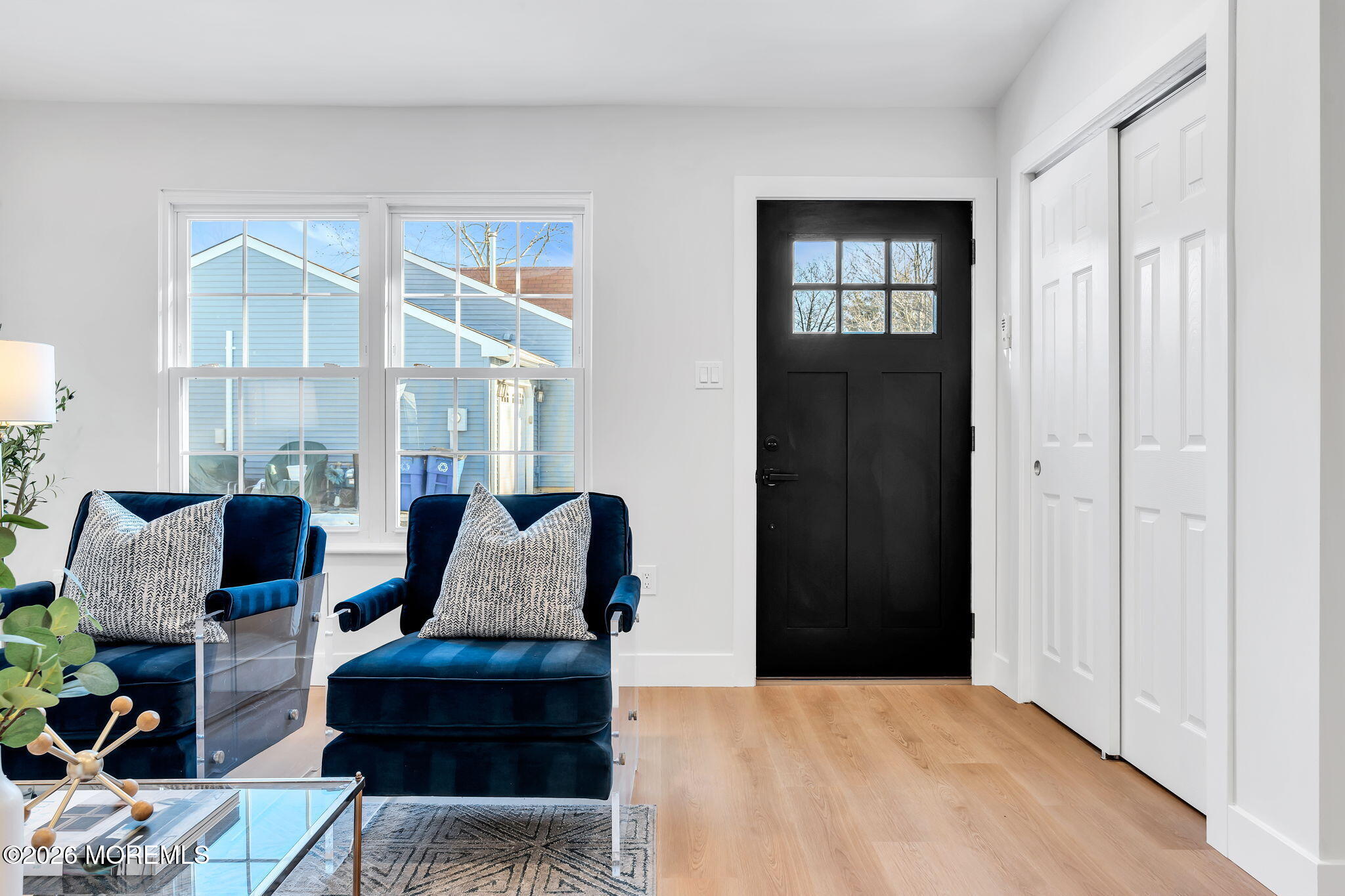 5 Jaffreyton Close Freehold, NJ 07728 - Photo 3 of 22 a living room with furniture and a window