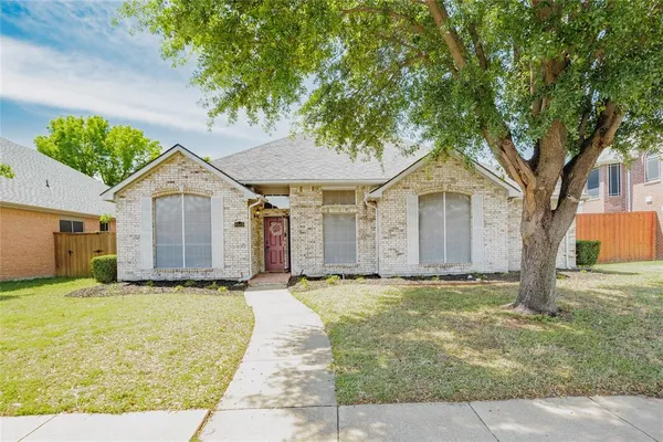 $329,900 | 6513 Fairfield Drive, Rowlett, TX 75089