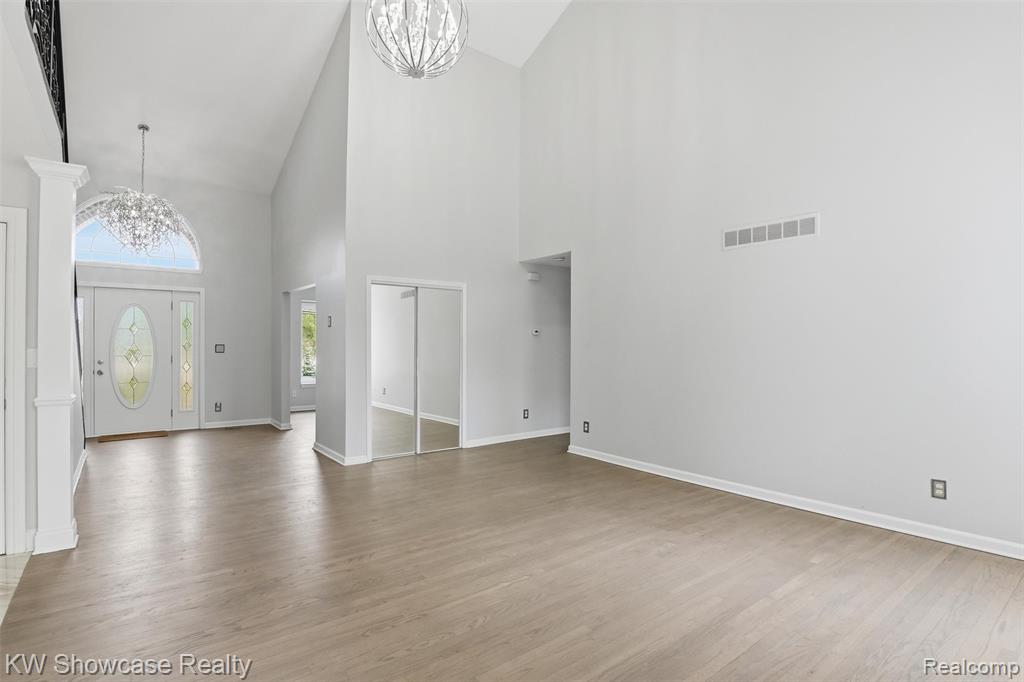 3345 East Commerce Road Commerce Township, MI 48382 - Photo 18 of 51