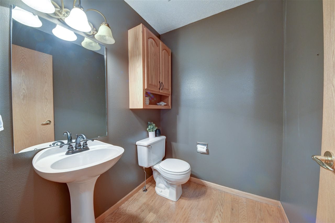 4909 North Willowbend Road Northeast Cedar Rapids, IA 52411 - Photo 23 of 43 Gallery Image 23