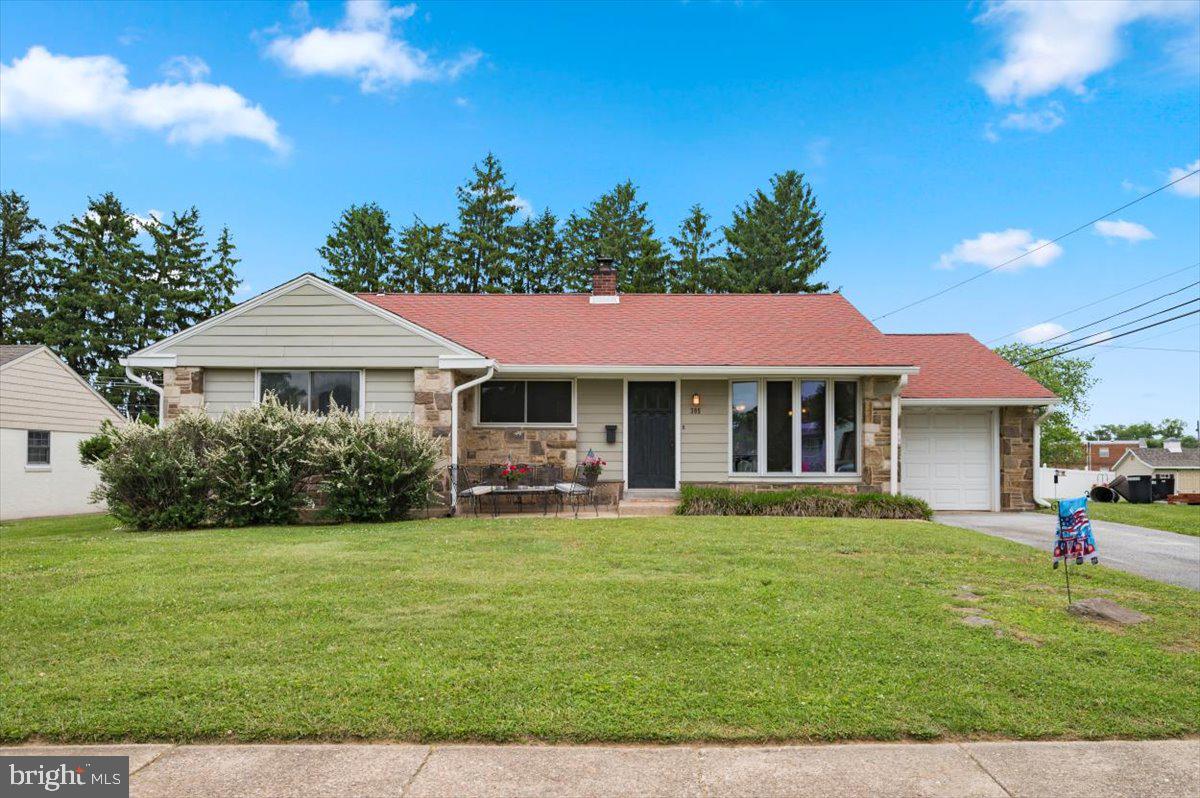 305 Richard Road Aston, PA 19014 - Photo 1 of 23 Welcome Home!