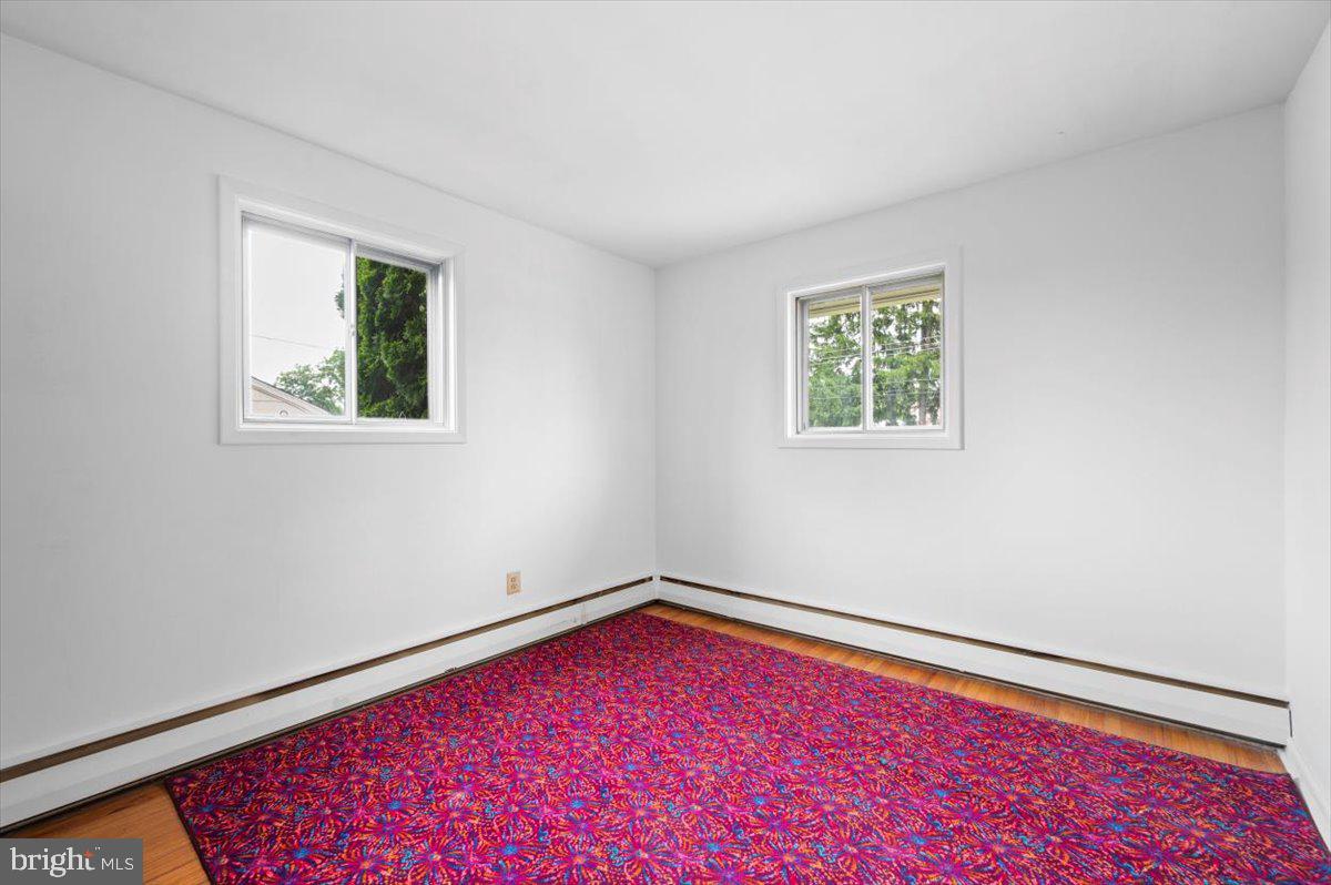 305 Richard Road Aston, PA 19014 - Photo 16 of 23 Bedroom 3
