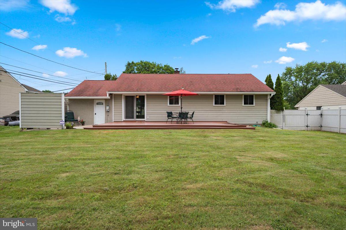305 Richard Road Aston, PA 19014 - Photo 21 of 23 Back Exterior