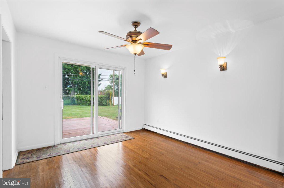 305 Richard Road Aston, PA 19014 - Photo 8 of 23 Dining Room