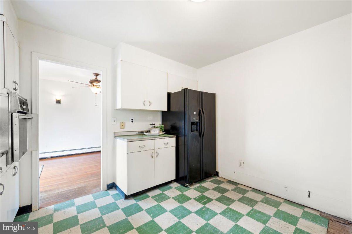 305 Richard Road Aston, PA 19014 - Photo 10 of 23 Kitchen