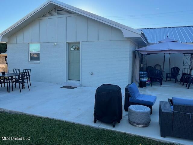 216 White Harbor Road Long Beach, MS 39560 - Photo 2 of 14 Rear