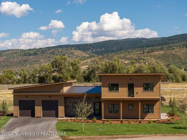 $1,545,000 | 174 Christopher Street, Victor, ID 83455