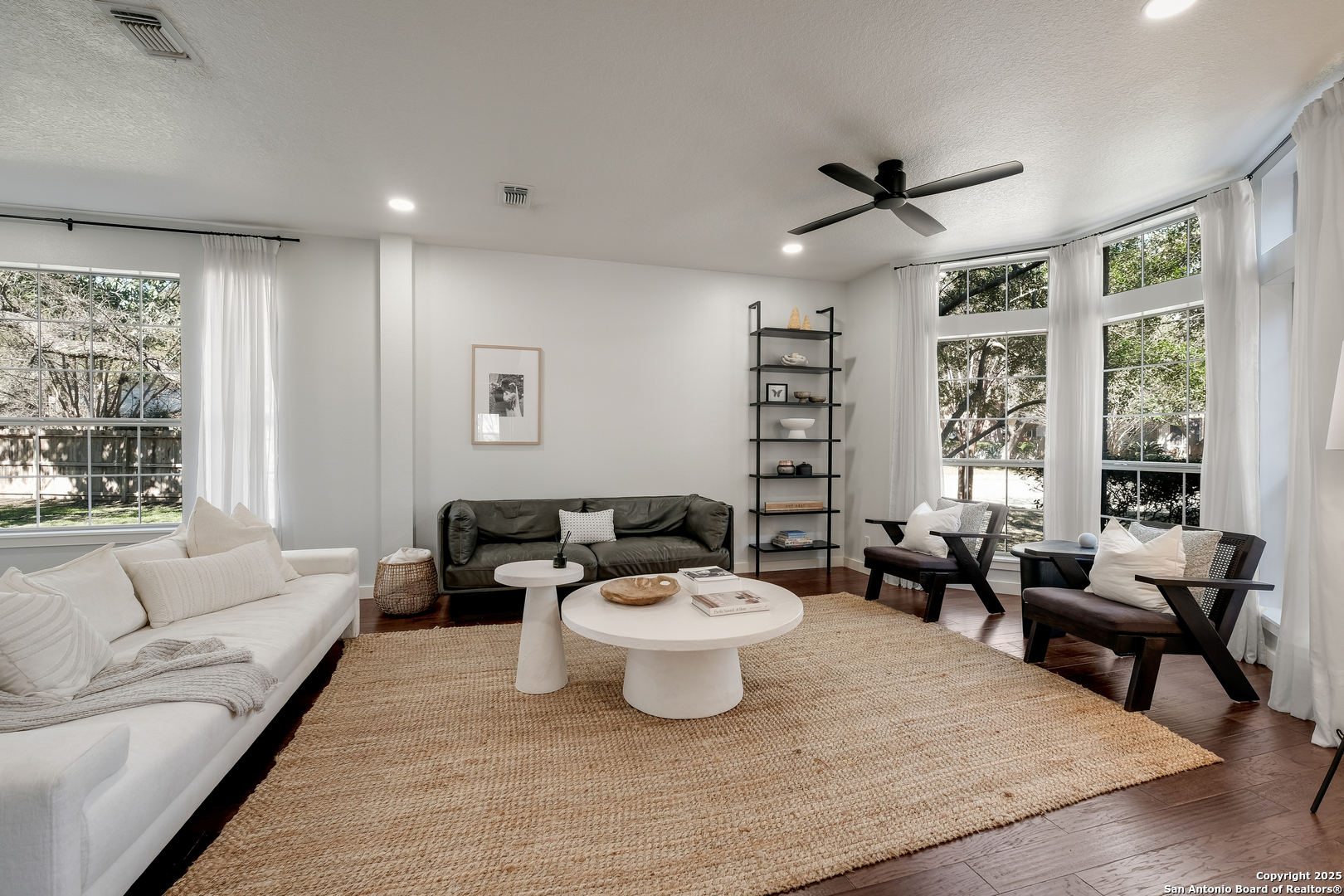16331 Rangerider San Antonio, TX 78247 - Photo 3 of 29 Gallery Image 3