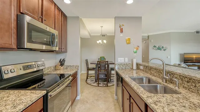 $390,000 | 5538 Palmer Circle, Unit 103, Bradenton, FL 34211