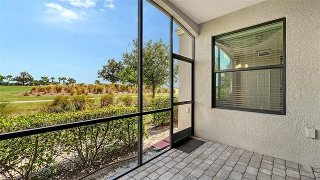 $390,000 | 5538 Palmer Circle, Unit 103, Bradenton, FL 34211