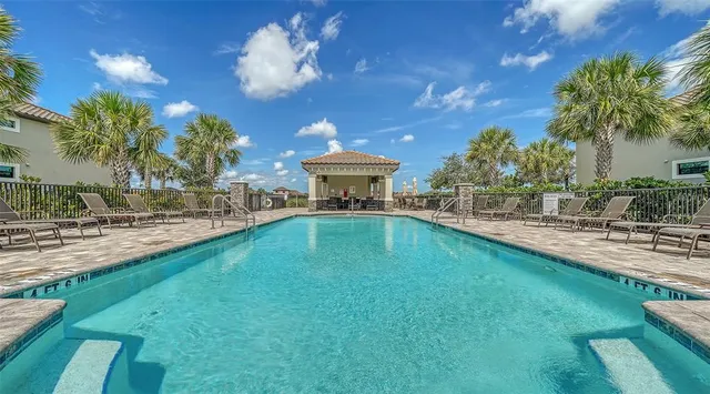 $390,000 | 5538 Palmer Circle, Unit 103, Bradenton, FL 34211