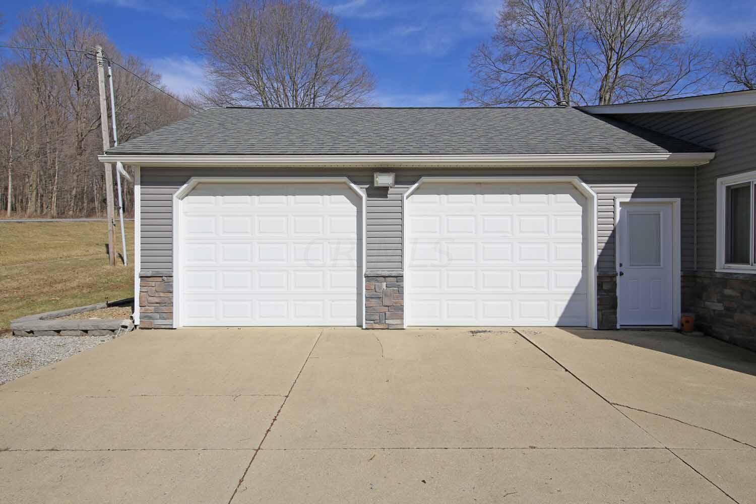 14608 Wooster Road Mount Vernon, OH 43050 - Photo 4 of 29 1M4A2714
