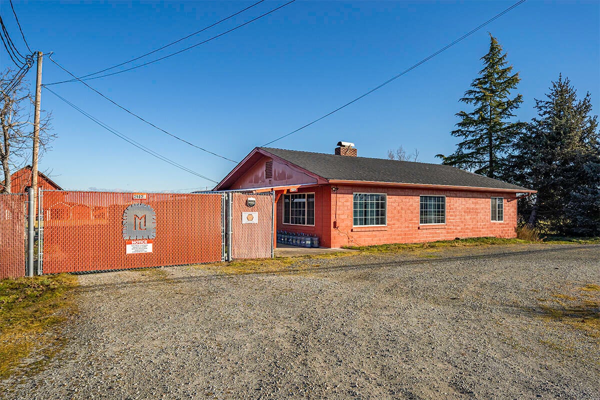 2982 Taylor Road Central Point, OR 97502 - Photo 28 of 56 26