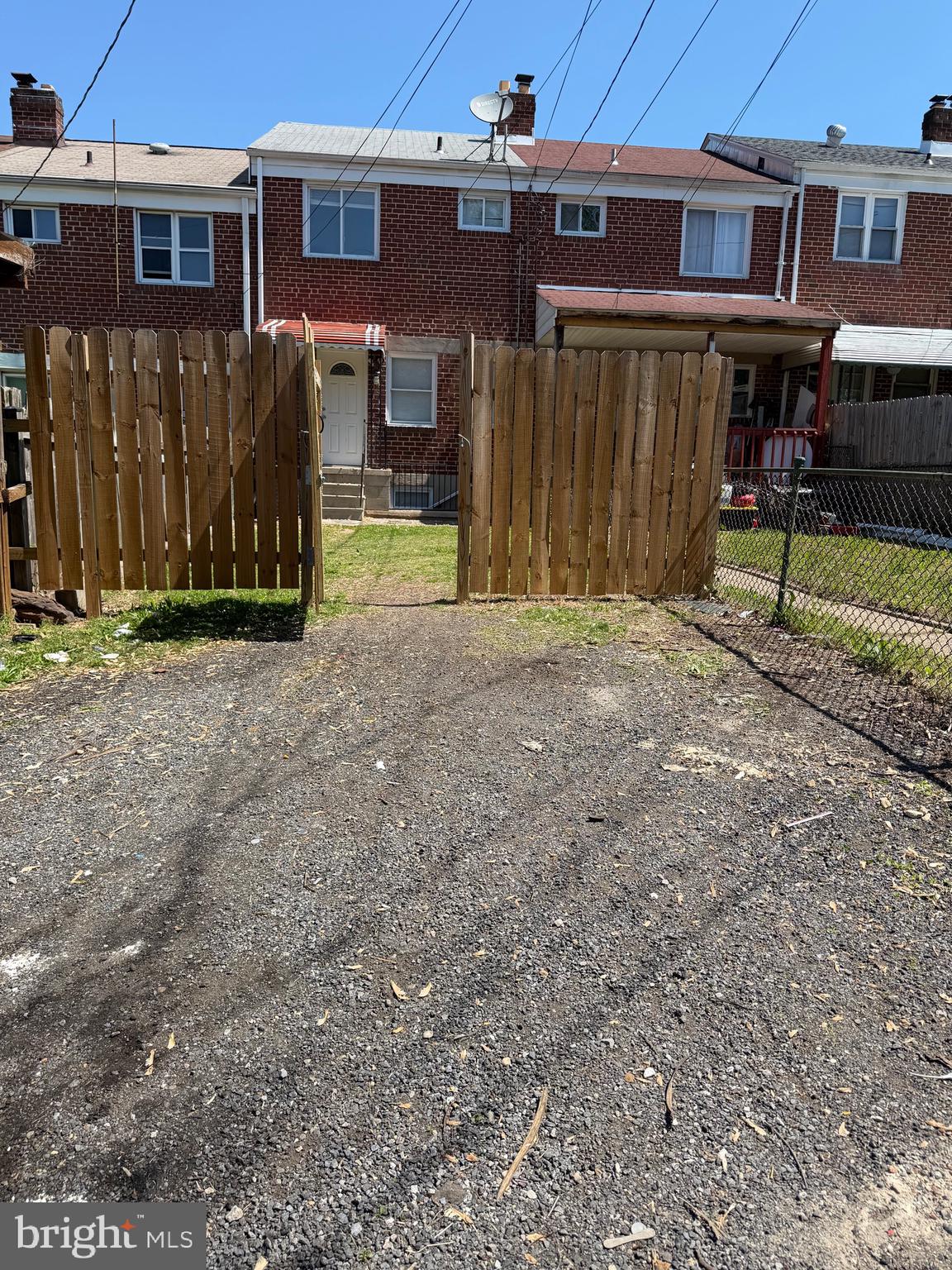 1626 Inverness Avenue Baltimore, MD 21230 - Photo 4 of 19 a backyard of a house