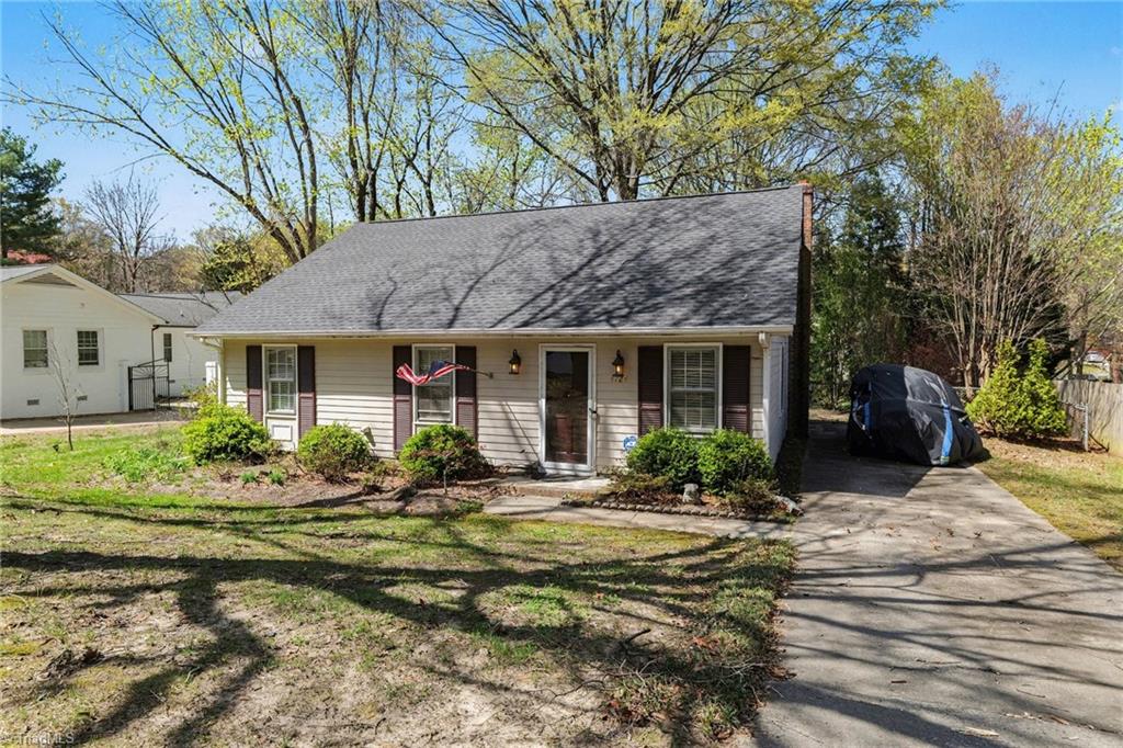4724 Pennoak Road Greensboro, NC 27407 - Photo 2 of 27