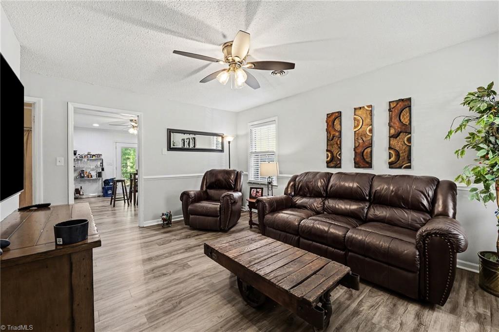 4724 Pennoak Road Greensboro, NC 27407 - Photo 4 of 27