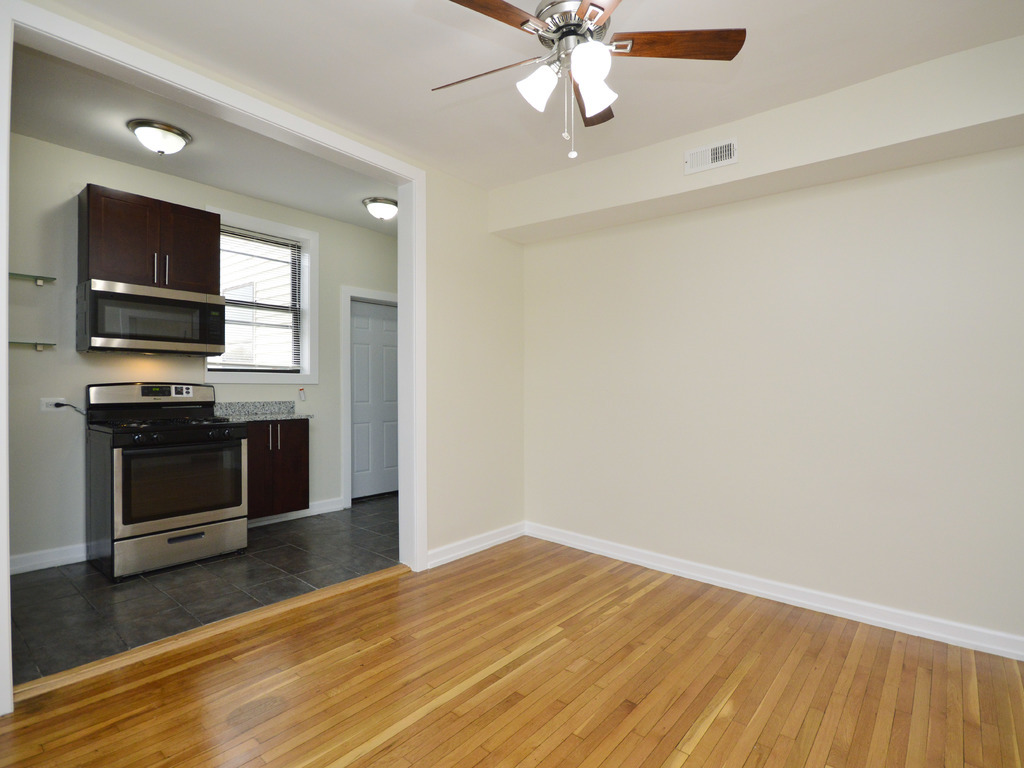 4208 North Pulaski Road, Unit 3W Chicago, IL 60641 - Photo 8 of 16