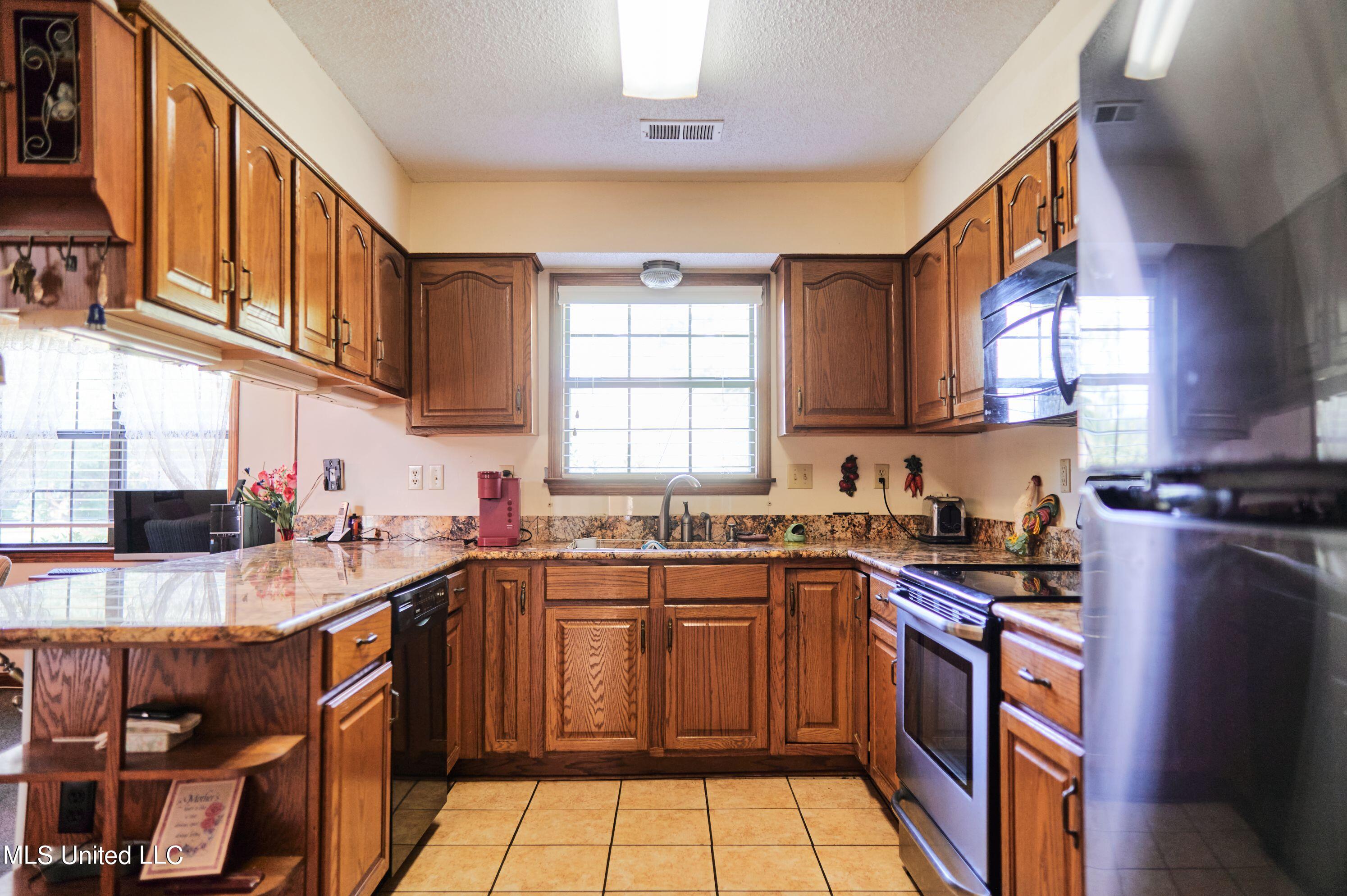 443 Victoria Road Byhalia, MS 38611 - Photo 21 of 32 1000002318
