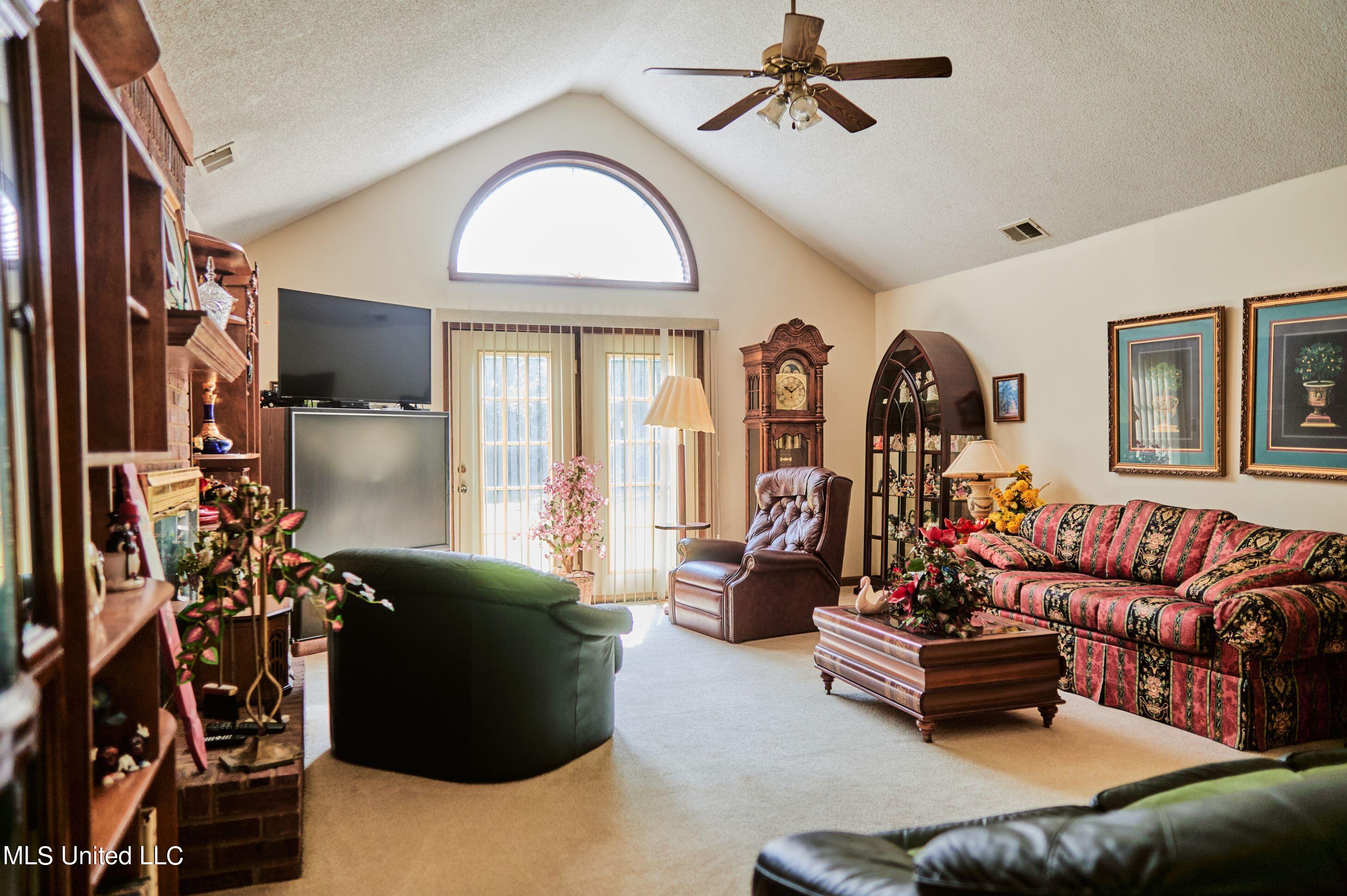 443 Victoria Road Byhalia, MS 38611 - Photo 9 of 32 1000002300