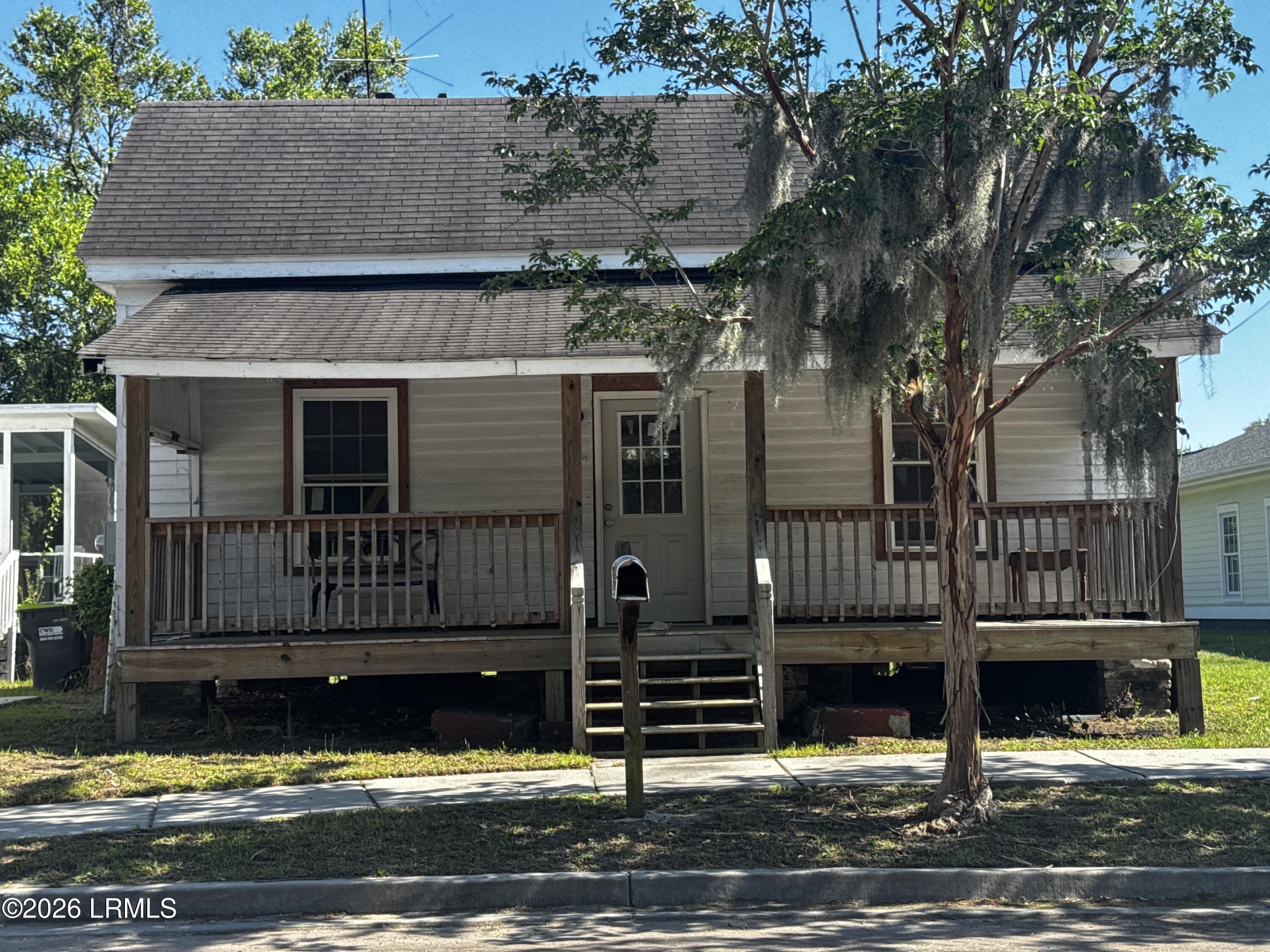 1506 Duke Street Beaufort, SC 29902 - Photo 1 of 1 80238428337__7044D8F4-DAD7-41C8-AC9A-172