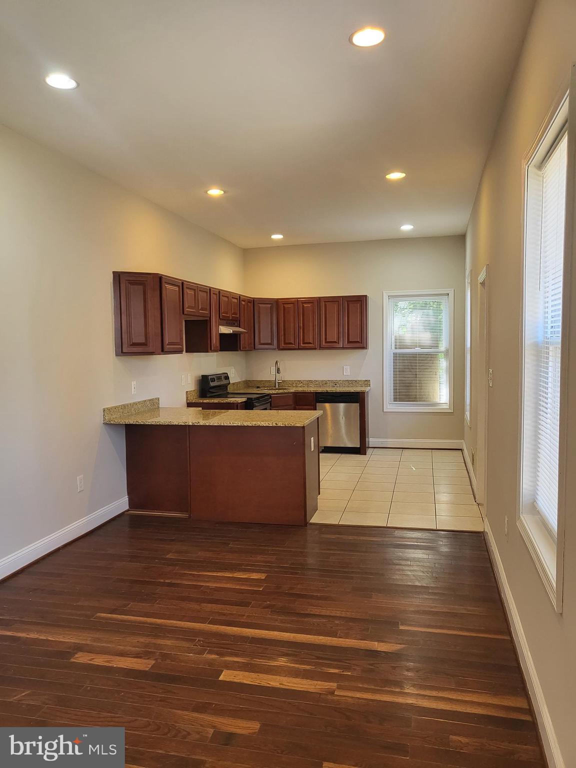 1122 North Eden Street Baltimore, MD 21213 - Photo 3 of 23