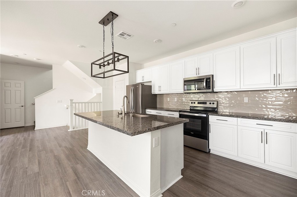 447 Fitzpatrick Road, Unit 102B San Marcos, CA 92069 - Photo 11 of 32