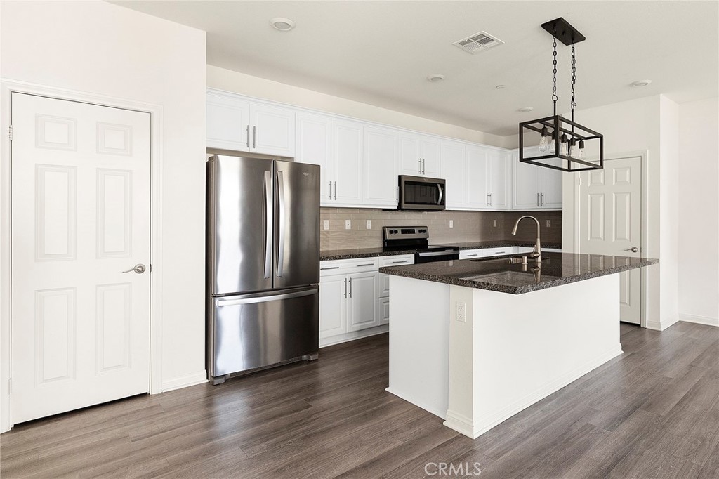 447 Fitzpatrick Road, Unit 102B San Marcos, CA 92069 - Photo 13 of 32