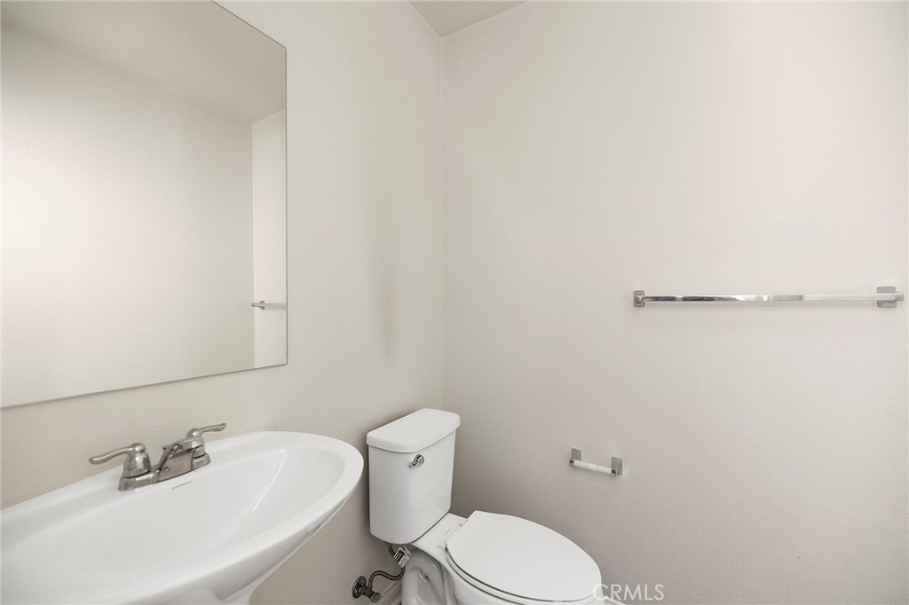 447 Fitzpatrick Road, Unit 102B San Marcos, CA 92069 - Photo 18 of 32