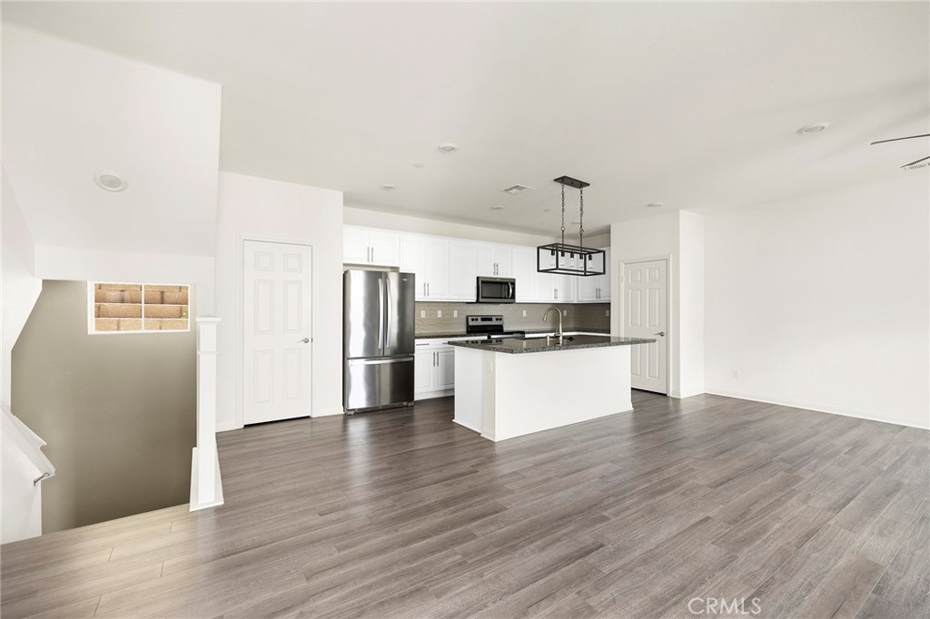 447 Fitzpatrick Road, Unit 102B San Marcos, CA 92069 - Photo 8 of 32